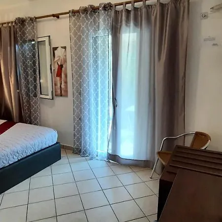 Stunning Property Sea Front In Lefkada * Yénion